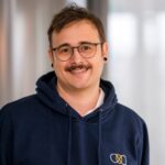 Porträtfoto von Dennis Miara, Senior Security Consultant bei der carmasec.
