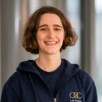 Lächelndes Porträtfoto von Stefanie Nagel, Senior Security Consultant bei der carmasec.
